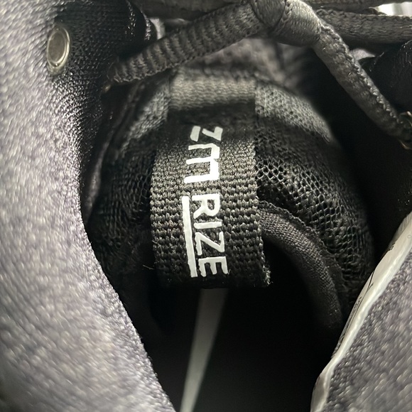 Men’s Nike Zoom Rize Basketball Shoes - Picture 9 of 11
